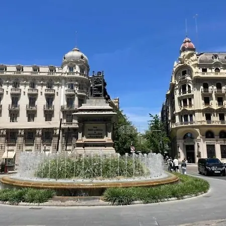 Edificio Histórico En El Centro De Cerca De La Catedral Y Principales Puntos De Interés Apartamento *